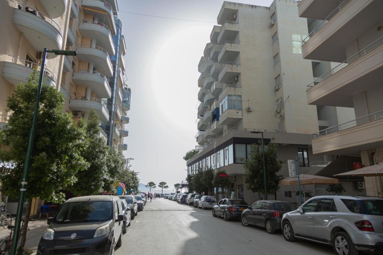 Gloria'S Apartment Lungomare Vlorë Exterior foto